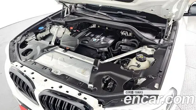 BMW X3 2018 — Şəkil 8/20