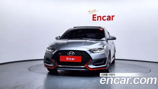 Hyundai Veloster 2018 — ფოტო 8/20