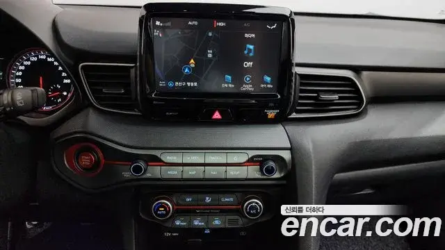 Hyundai Veloster 2018 — ფოტო 17/20