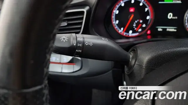 Hyundai Veloster 2018 — ფოტო 5/20