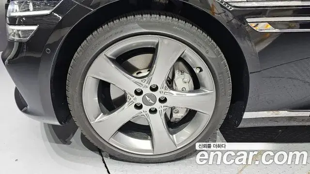 Genesis G80 2023 — Şəkil 13/20