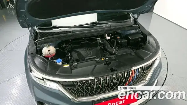 Kia Carnival 2023 — Photo 8/20