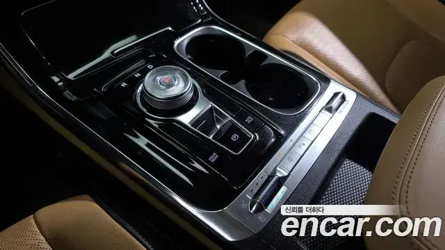 Kia Carnival 2023 — Photo 15/20
