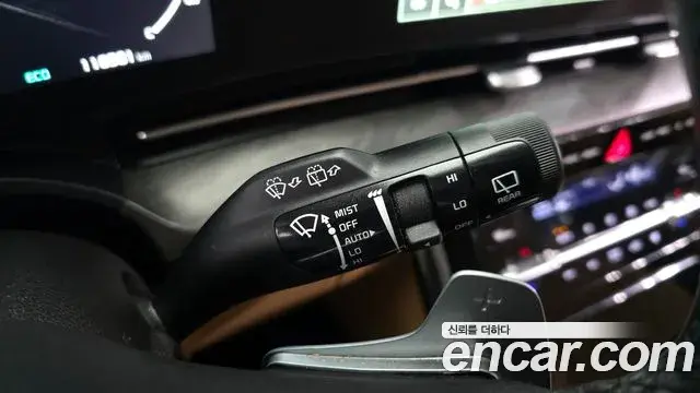 Kia Carnival 2023 — Photo 13/20