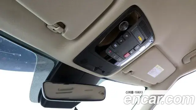 Kia Carnival 2023 — Photo 16/20