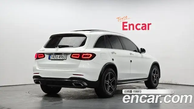 Mercedes-Benz GLC-Class 2022 — Photo 6/20