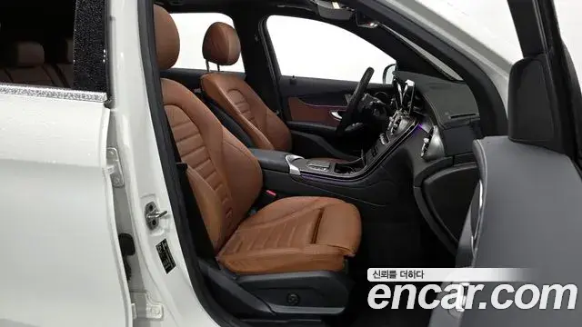 Mercedes-Benz GLC-Class 2022 — Photo 5/20