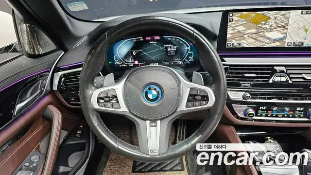 BMW 5 Series 2022 — ფოტო 4/20