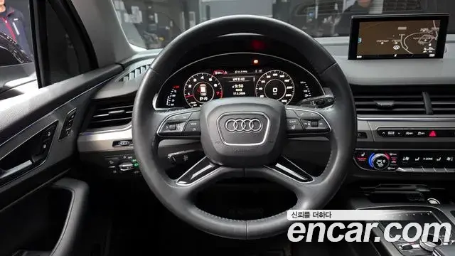 Audi Q7 2019 — Şəkil 15/20