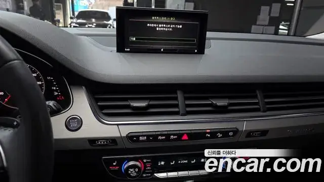 Audi Q7 2019 — Şəkil 3/20