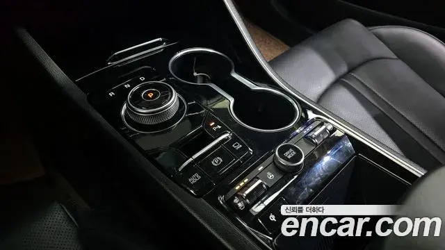 Kia K5 2023 — ფოტო 18/20