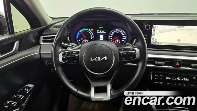 Kia K5 2023 — ფოტო 6/20