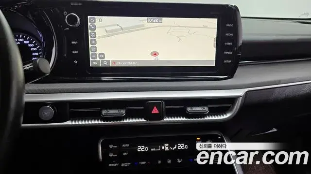 Kia K5 2023 — ფოტო 10/20