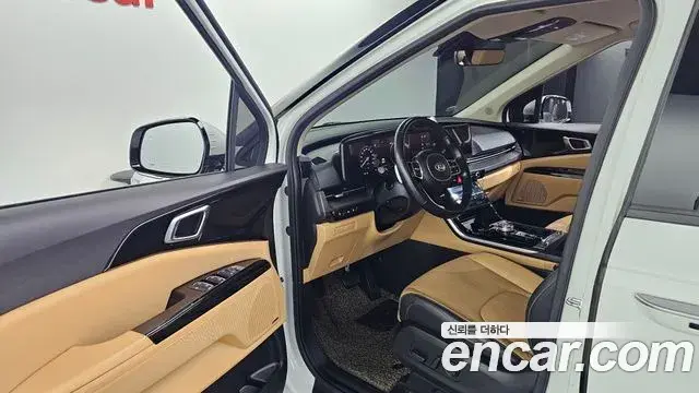 Kia Carnival 2021 — Фото 10/20