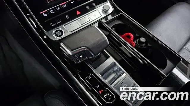 Audi A8 2021 — ფოტო 12/20
