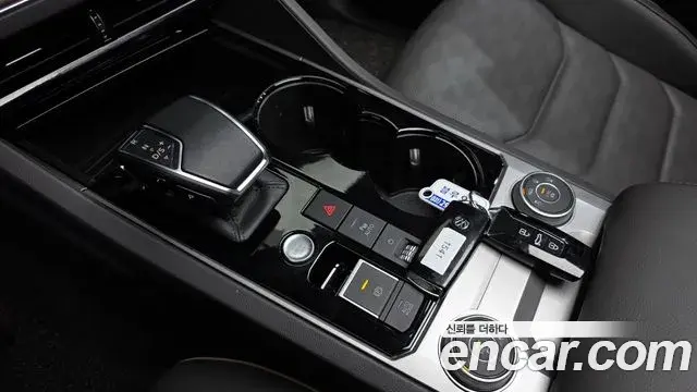 Volkswagen Touareg 2023 — Şəkil 15/20