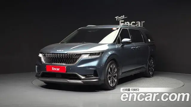 Kia Carnival 2021 — Фото 1/20