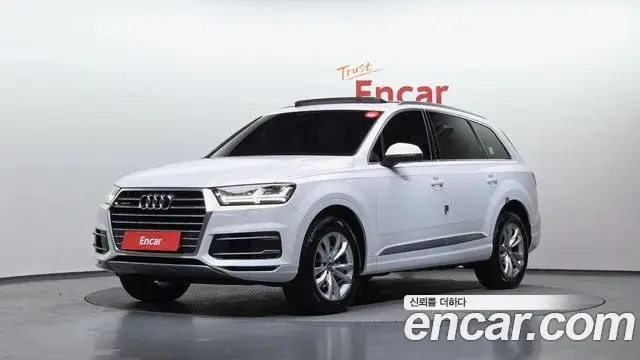 Audi Q7 2019 — Photo 1/20