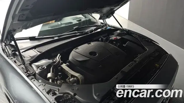 Volvo S60 2019 — ფოტო 8/20