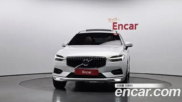 Volvo XC60 2018 — ფოტო 4/20