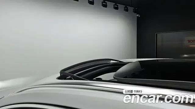 Volvo XC60 2018 — ფოტო 10/20