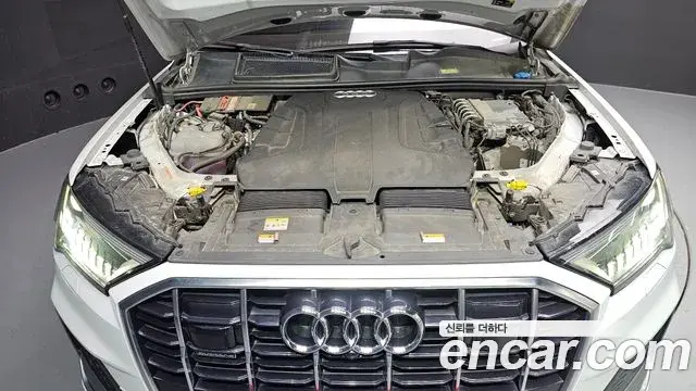 Audi Q7 2021 — Фото 6/20
