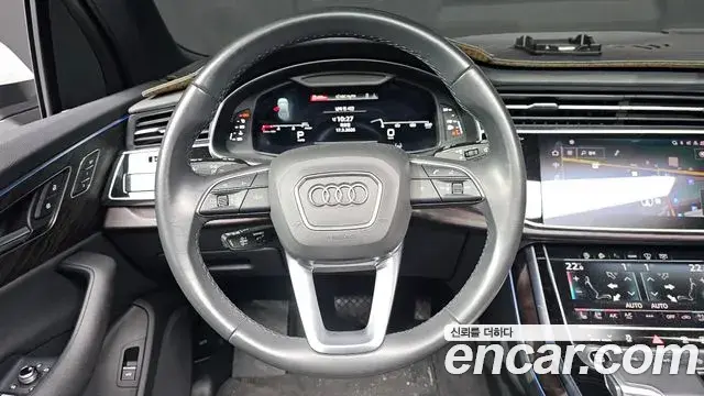 Audi Q7 2021 — Фото 14/20