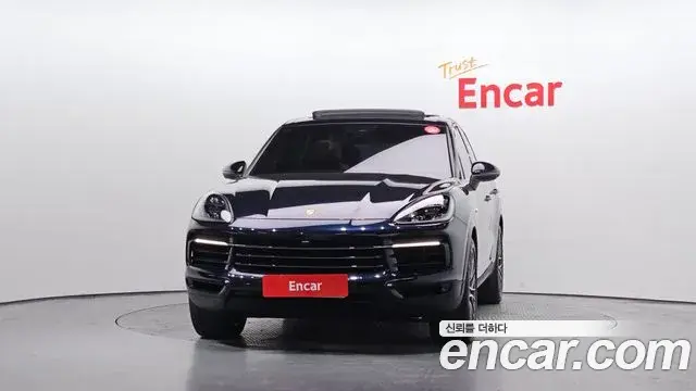 Porsche Cayenne 2021 — Şəkil 17/20