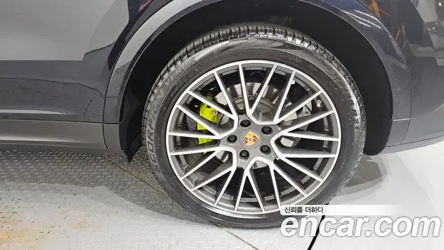 Porsche Cayenne 2021 — Şəkil 19/20