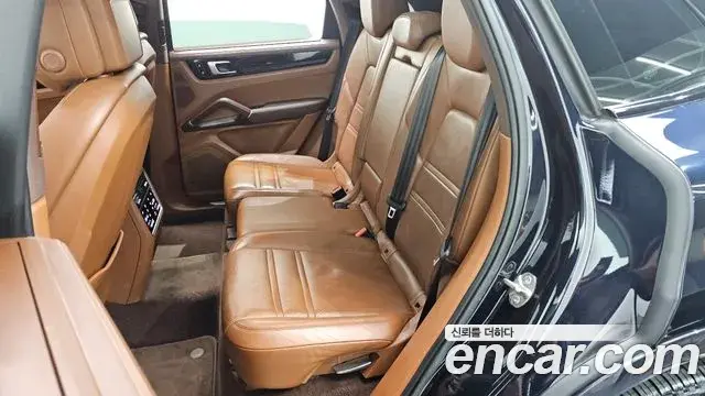 Porsche Cayenne 2021 — Şəkil 16/20