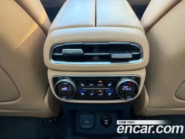 Genesis GV80 2021 — ფოტო 16/20