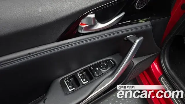 Kia Stinger 2018 — ფოტო 9/20