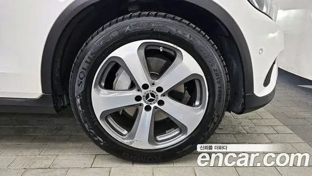 Mercedes-Benz GLC-Class 2019 — ფოტო 17/20