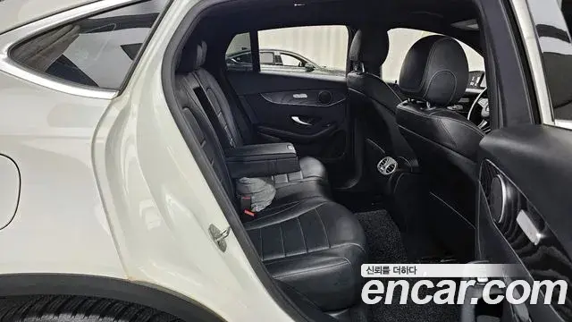 Mercedes-Benz GLC-Class 2019 — ფოტო 8/20