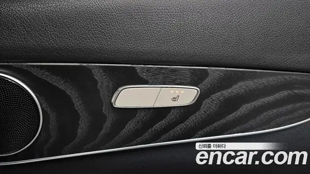Mercedes-Benz GLC-Class 2019 — ფოტო 16/20