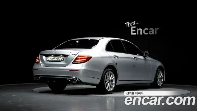 Mercedes-Benz E-Class 2020 — ფოტო 5/20
