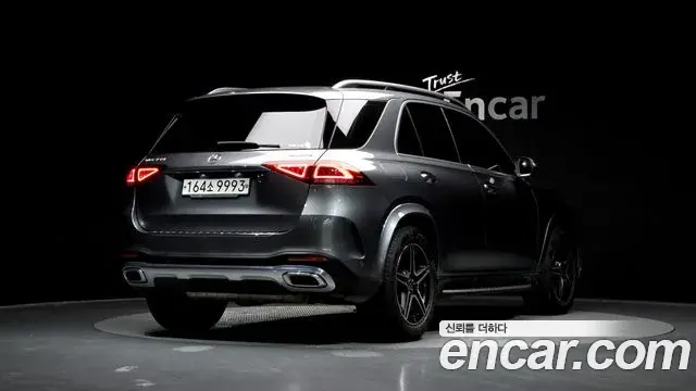 Mercedes-Benz GLE-Class 2021 — ფოტო 9/20