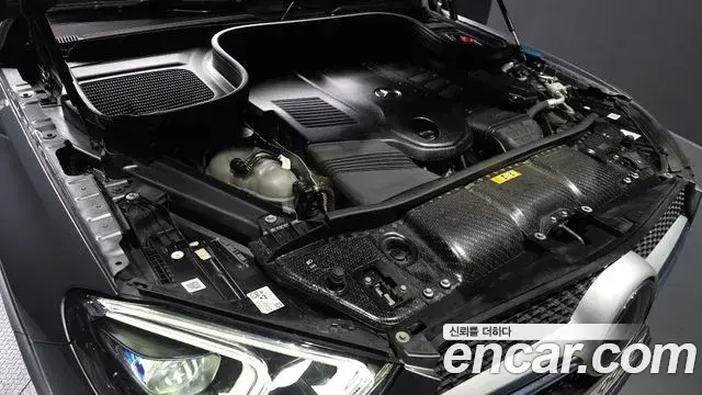 Mercedes-Benz GLE-Class 2021 — ფოტო 7/20