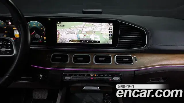 Mercedes-Benz GLE-Class 2021 — ფოტო 6/20