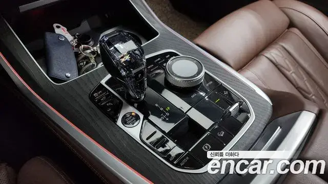 BMW X7 2022 — ფოტო 7/20