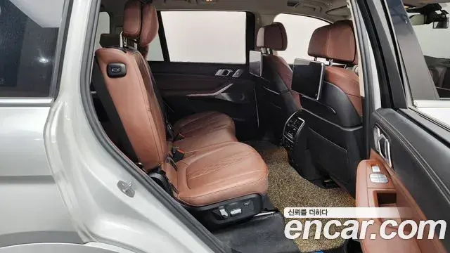 BMW X7 2022 — ფოტო 1/20