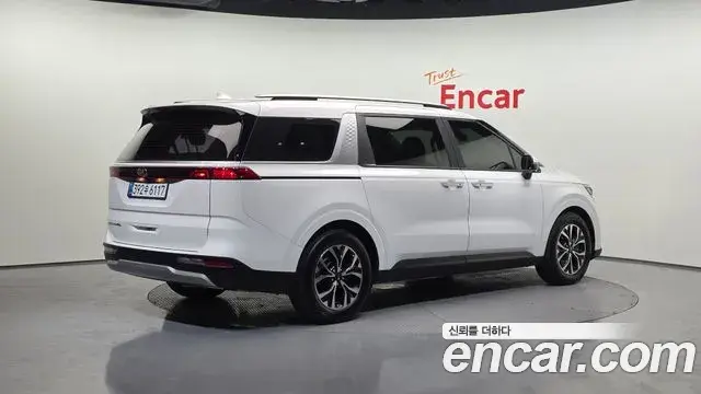Kia Carnival 2021 — Фото 2/20