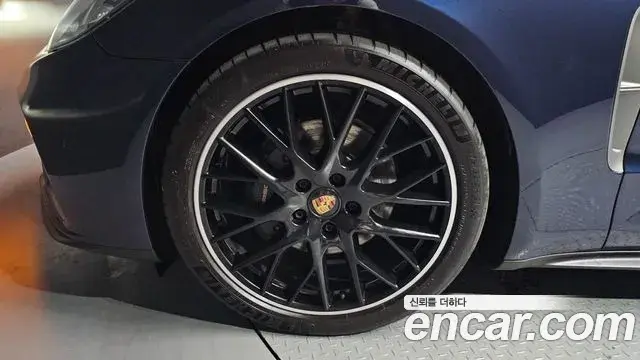 Porsche Panamera 2023 — Şəkil 20/20
