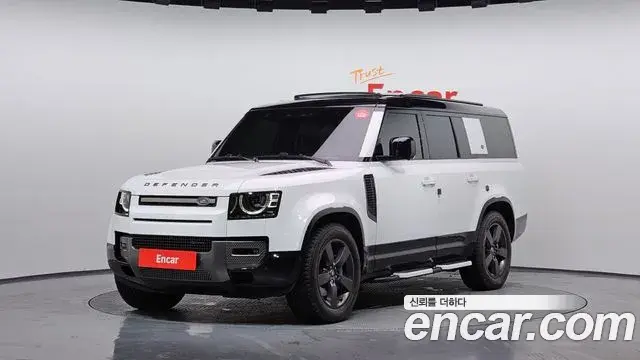 Land Rover Defender 2023 — Photo 6/20