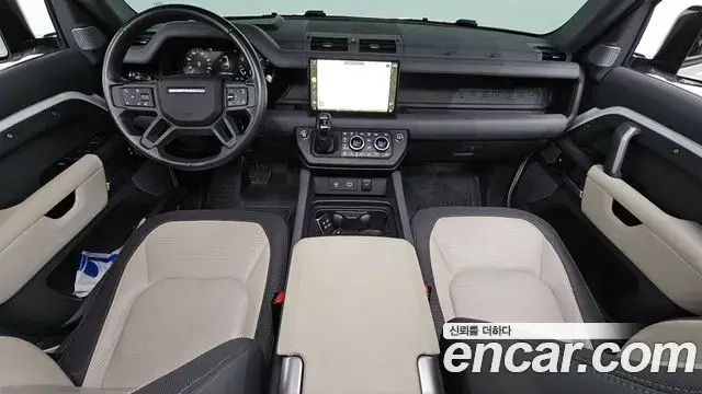 Land Rover Defender 2023 — Photo 12/20