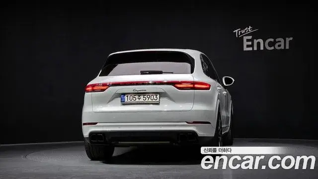 Porsche Cayenne 2019 — Фото 4/20