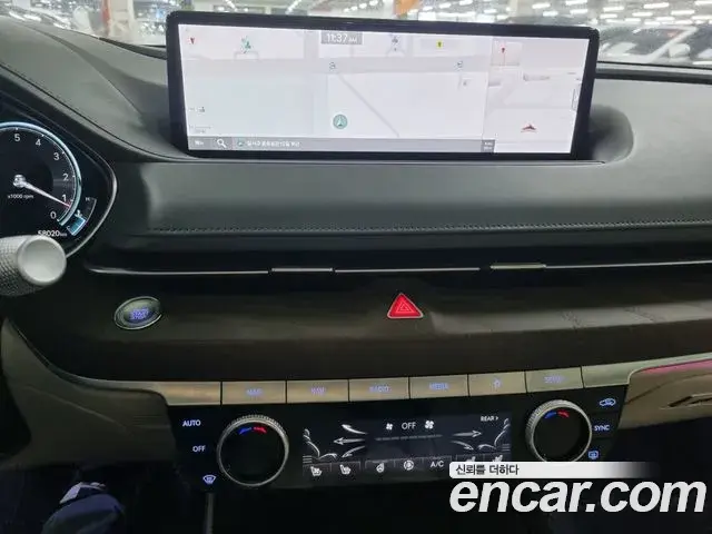 Genesis G80 2023 — Photo 2/20