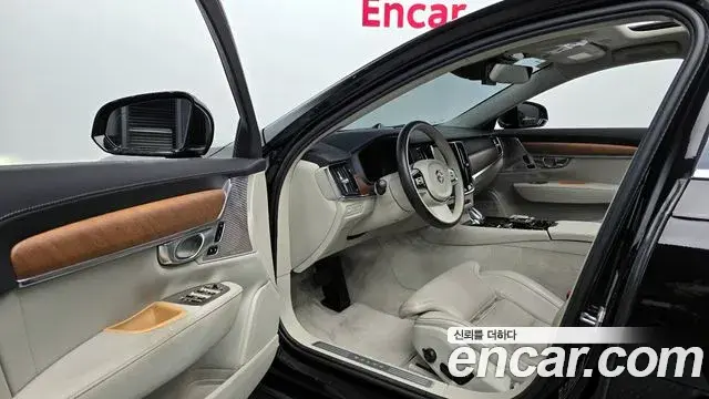 Volvo S90 2020 — Photo 15/20