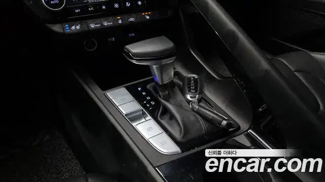 Hyundai The New Avante Hybrid 2020 — Şəkil 15/20