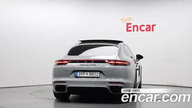 Porsche Panamera 2019 — Фото 4/20